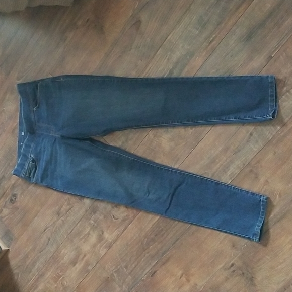 SALE💥Levi's Jeggings - Picture 3 of 7